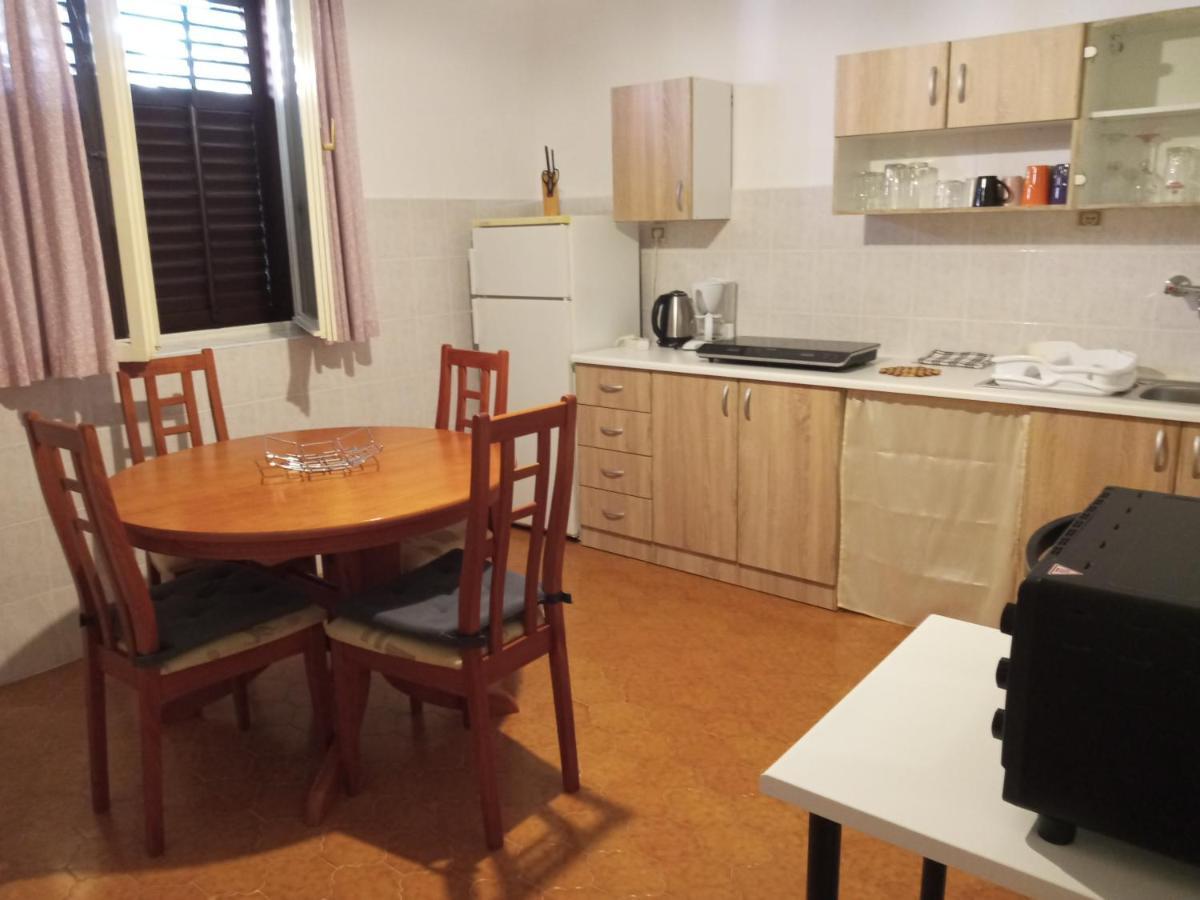 Apartament Apartman Sole Karigador Zewnętrze zdjęcie